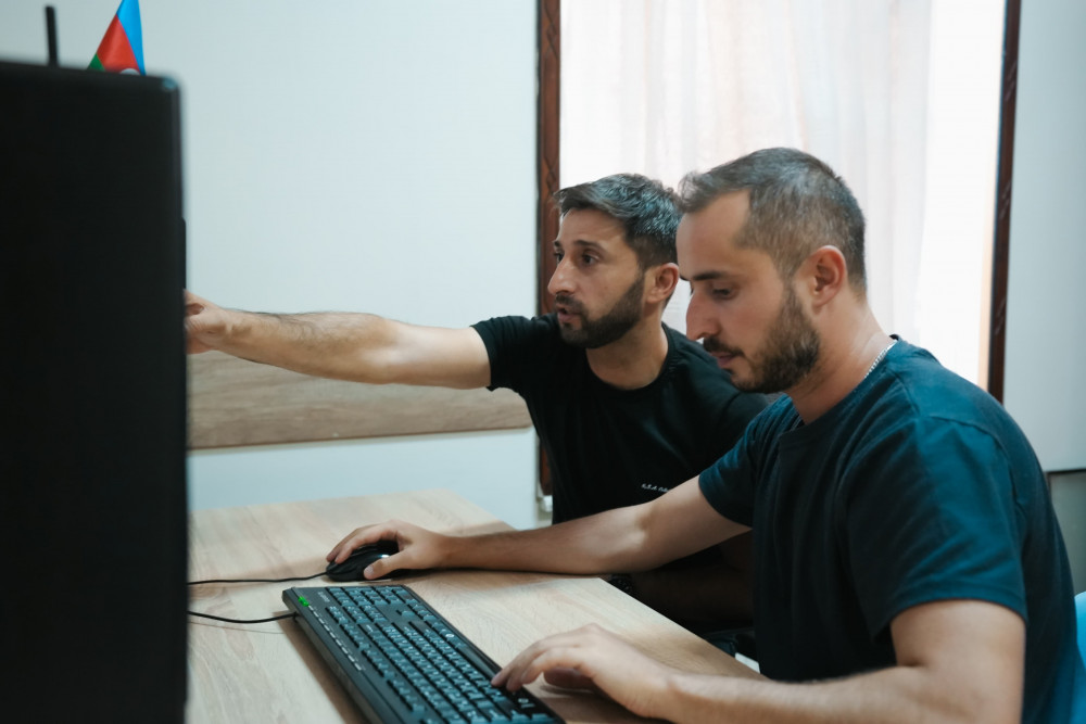 Naxçıvan televiziyasının əməkdaşları üçün peşəkar montaj təlimlərinə start verilib<font color=red> - FOTOLAR</font>