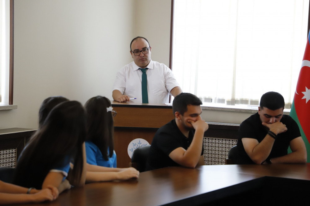 Naxçıvanda gənclərlə informasiya təhlükəsizliyi mövzusunda görüş keçirilib <font color=red> - FOTOLAR</font>