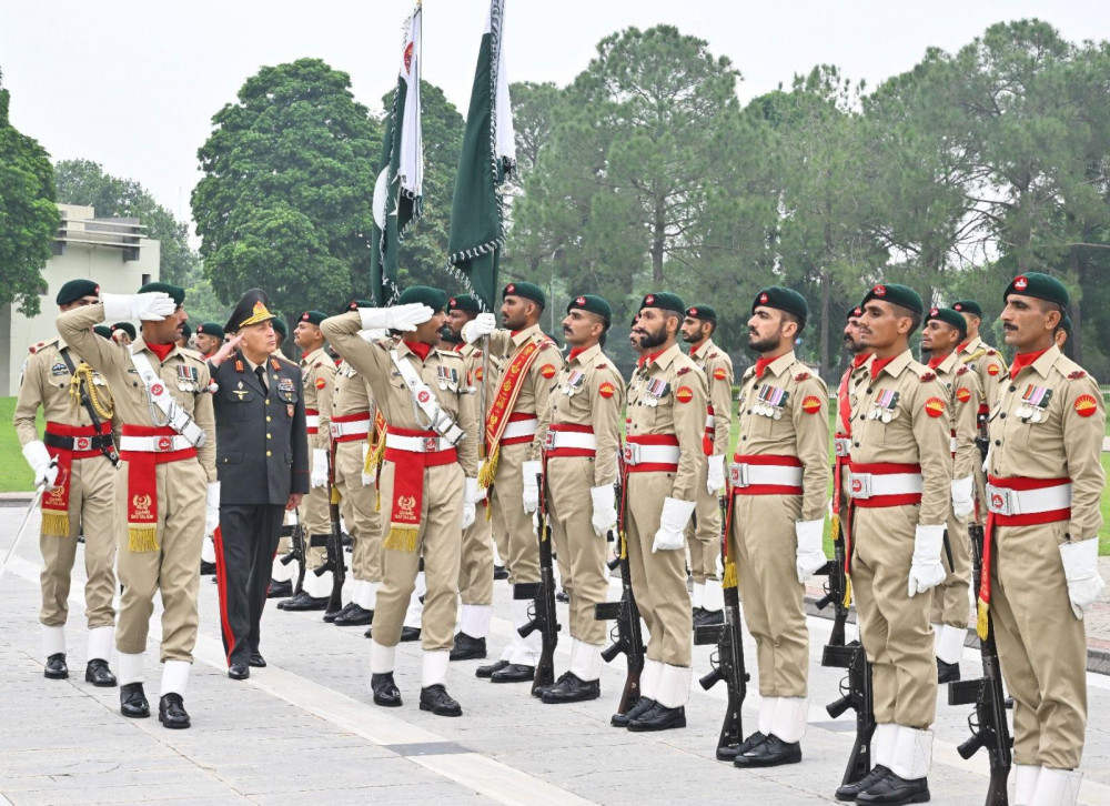 Azərbaycanla Pakistanın Baş Qərargah rəisləri müdafiə və təhlükəsizlik sahəsində əməkdaşlığı müzakirə ediblər<font color=red> - FOTOLAR</font>