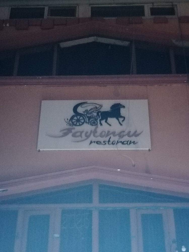 Naxçıvan şəhərində yerləşən "Faytonçu" kafenin fəaliyyəti məhdudlaşdırılıb <font color=red> - FOTOLAR</font>