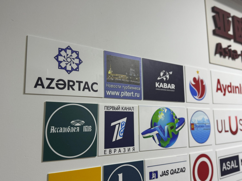 Azərbaycanlı jurnalistlərin “China News Service”in Sintszyan filialının rəhbərliyi ilə görüşü keçirilib<font color=red> - FOTOLAR</font>