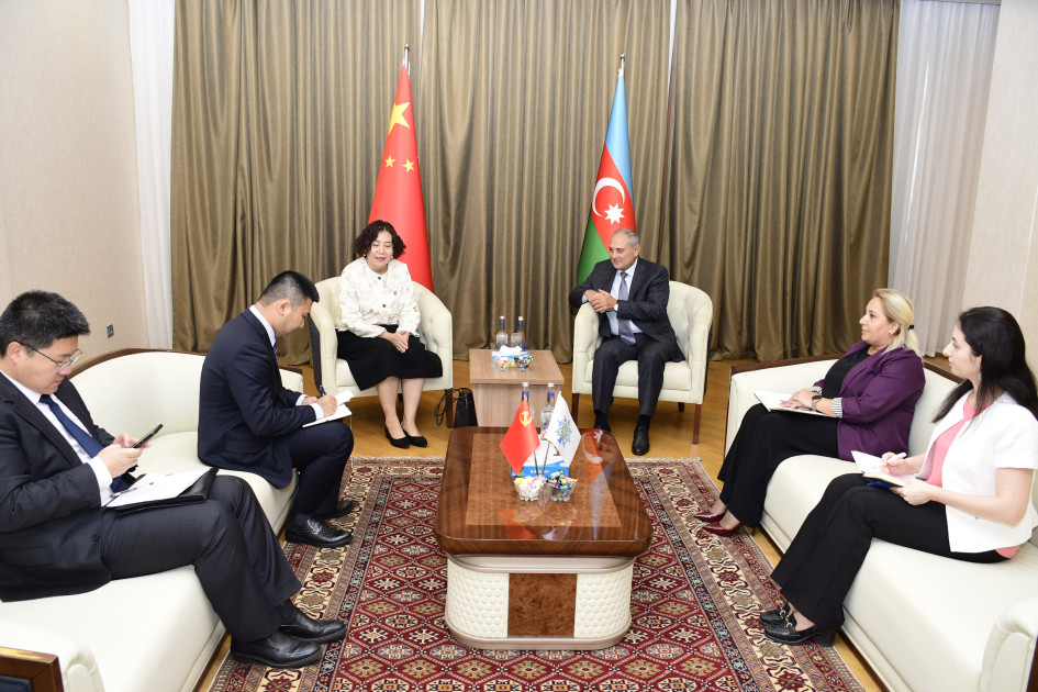 Azərbaycan ilə Çin arasında strateji tərəfdaşlıq və partiyalararası əməkdaşlıq məsələləri müzakirə olunub<font color=red> - FOTOLAR</font>