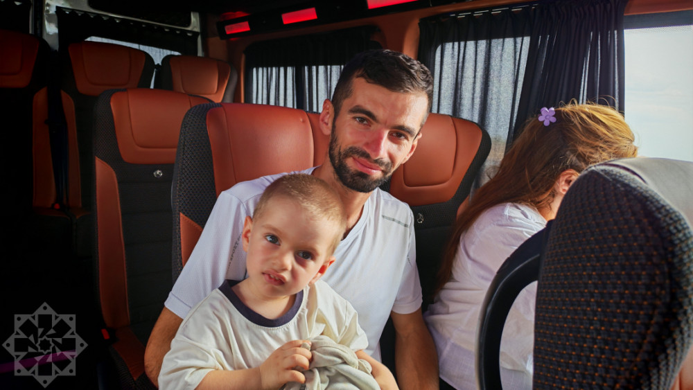 Böyük Qayıdış: Ağdərənin Kolatağ kəndinə ilk köç karvanı yola düşüb<font color=red> - FOTOLAR</font>