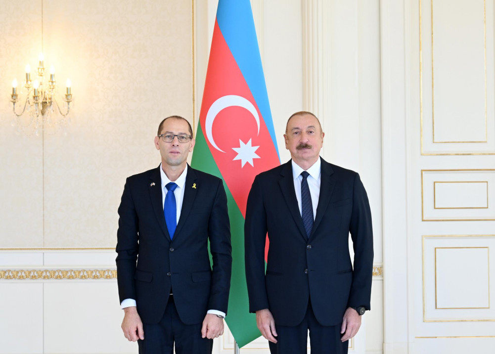 İlham Əliyev İsrailin Azərbaycandakı yeni səfirinin etimadnaməsini qəbul edib<font color=red> - FOTOLAR</font>