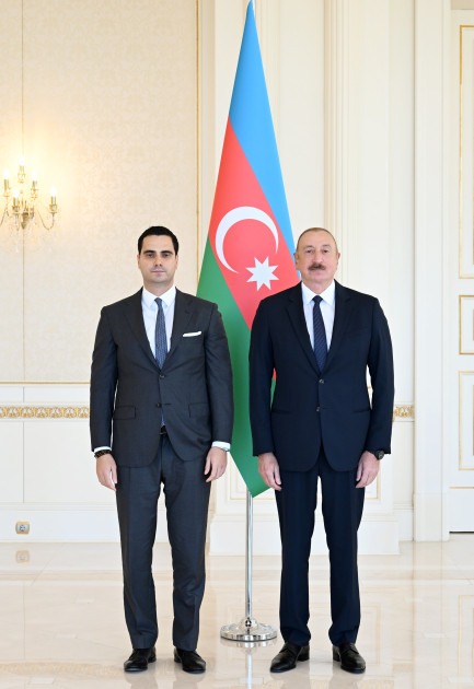 Prezident İlham Əliyev Slovakiyanın Azərbaycanda yeni təyin olunmuş səfirinin etimadnaməsini qəbul edib<font color=red> - FOTOLAR</font>