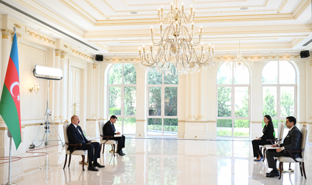 Prezident İlham Əliyev Slovakiyanın Azərbaycanda yeni təyin olunmuş səfirinin etimadnaməsini qəbul edib<font color=red> - FOTOLAR</font>