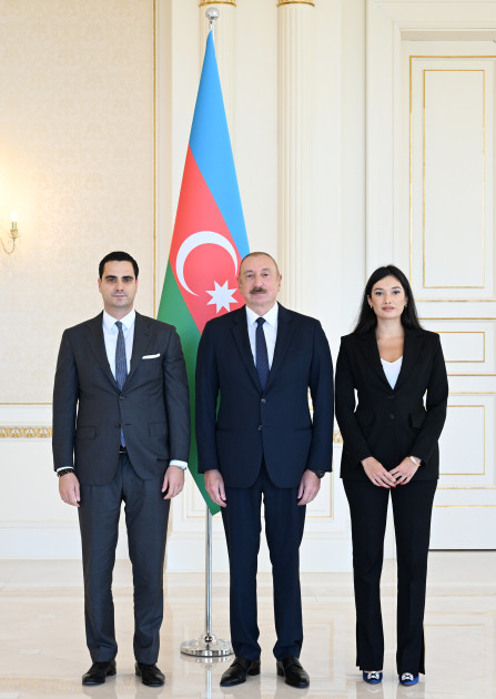 Prezident İlham Əliyev Slovakiyanın Azərbaycanda yeni təyin olunmuş səfirinin etimadnaməsini qəbul edib<font color=red> - FOTOLAR</font>