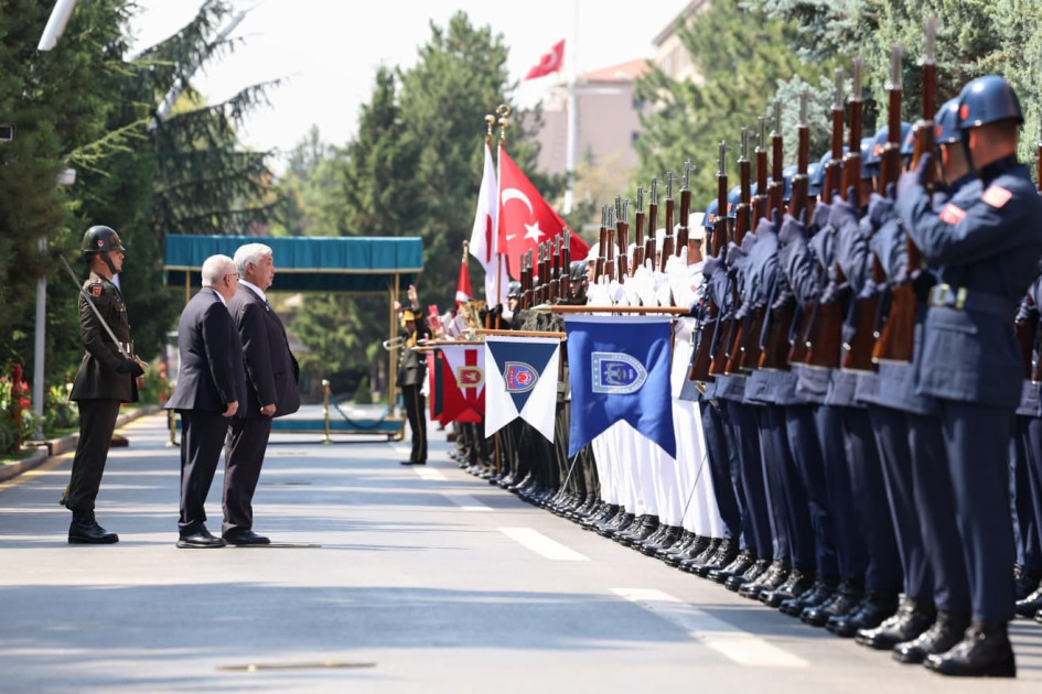 Türkiyə ilə Yaponiya arasında müdafiə sahəsində əməkdaşlıq müzakirə olunur<font color=red> - FOTOLAR</font>