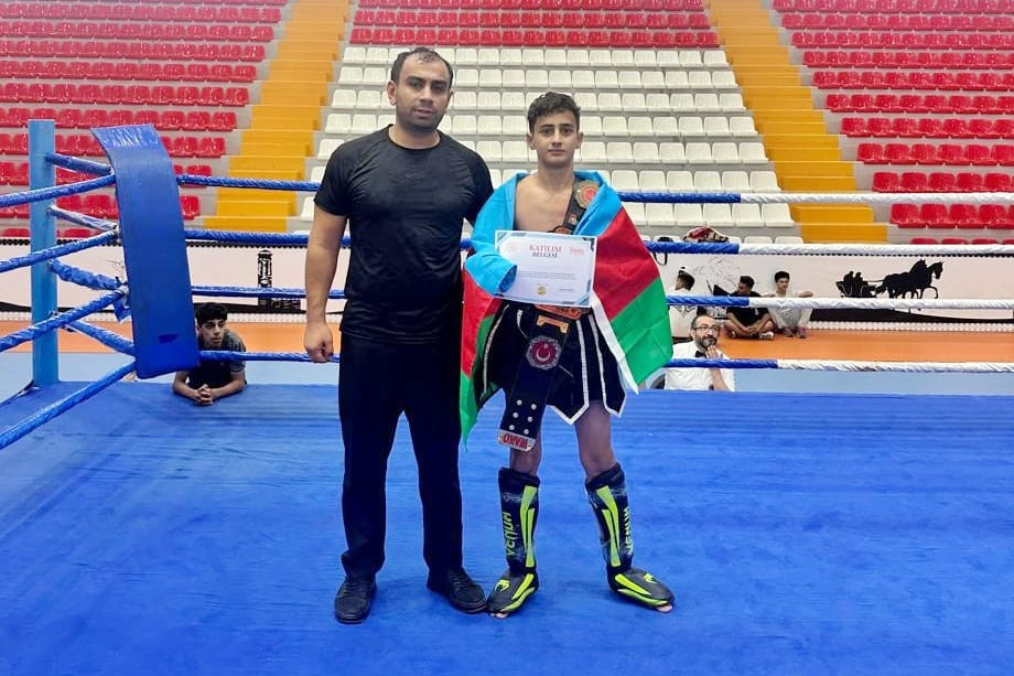 Naxçıvanlı kikboksçular Qarsdan 23 medalla qayıdıblar<font color=red> - FOTOLAR</font>