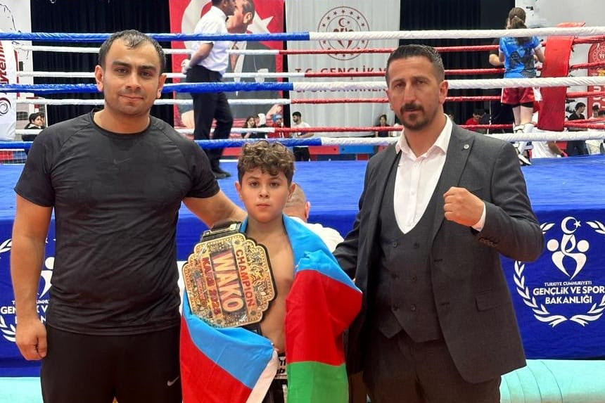 Naxçıvanlı kikboksçular Qarsdan 23 medalla qayıdıblar<font color=red> - FOTOLAR</font>