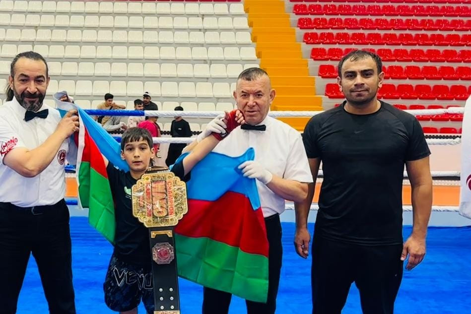 Naxçıvanlı kikboksçular Qarsdan 23 medalla qayıdıblar<font color=red> - FOTOLAR</font>