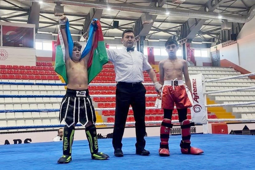 Naxçıvanlı kikboksçular Qarsdan 23 medalla qayıdıblar<font color=red> - FOTOLAR</font>