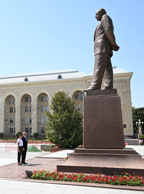 Prezident İlham Əliyev və birinci xanım Mehriban Əliyeva Gəncə şəhərində olublar<font color=red> - FOTOLAR</font>