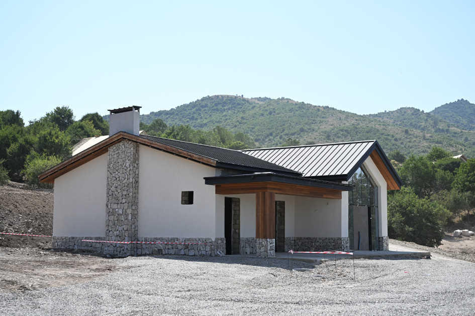 Prezident İlham Əliyev və birinci xanım Mehriban Əliyeva “Hacıkənd” İstirahət Kompleksinin tikintisi ilə tanış olubla<font color='red'> - YENİLƏNİB</font><font color=red> - FOTOLAR</font>