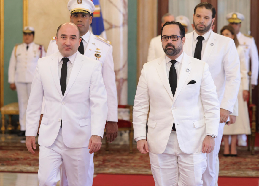 Azərbaycanın səfiri etimadnaməsini Dominikan Prezidentinə təqdim edib<font color=red> - FOTOLAR</font>