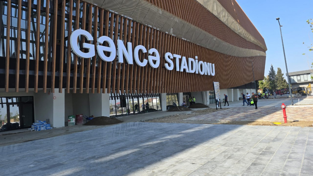 Gəncə şəhər stadionuna mediatur təşkil edilib<font color=red> - FOTOLAR</font>