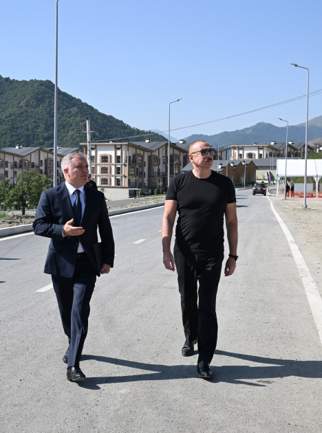 Prezident İlham Əliyev “Balland-Kəlbəcər balı, arı və arıçılıq məhsulları mağazası”nın açılışında iştirak edib <font color='red'> - YENİLƏNİB</font><font color=red> - FOTOLAR</font>