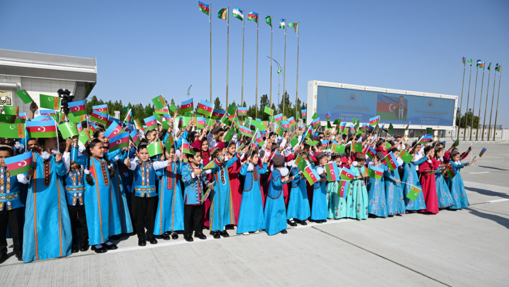 Azərbaycan Prezidenti İlham Əliyev Türkmənistana işgüzar səfərə gəlib<font color=red> - FOTOLAR</font>