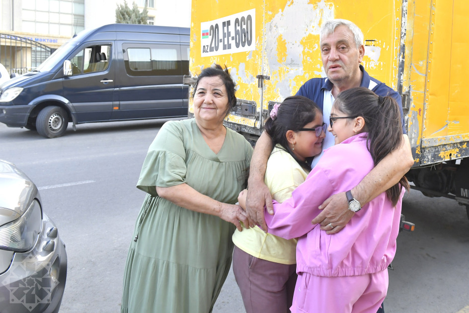 Ağdam rayonunun Xıdırlı kəndinə növbəti köç karvanı yola salınıb<font color=red> - FOTOLAR</font>