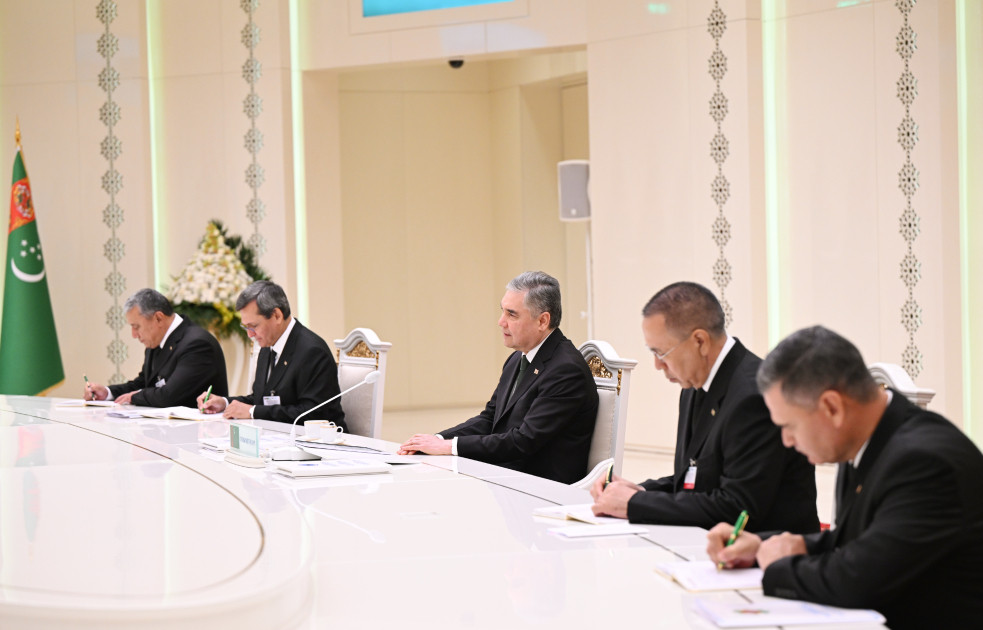 Azərbaycan Prezidenti İlham Əliyevin Türkmənistan Xalq Məsləhətinin sədri ilə geniş tərkibdə görüşü olub<font color='red'> - YENİLƏNİB 2</font><font color=red> - FOTOLAR</font>