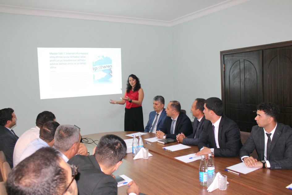 Naxçıvanda “Rəqəmsal İnsan Hüquqları” mövzusunda məlumat sessiyası keçirilib<font color=red> - FOTOLAR</font>