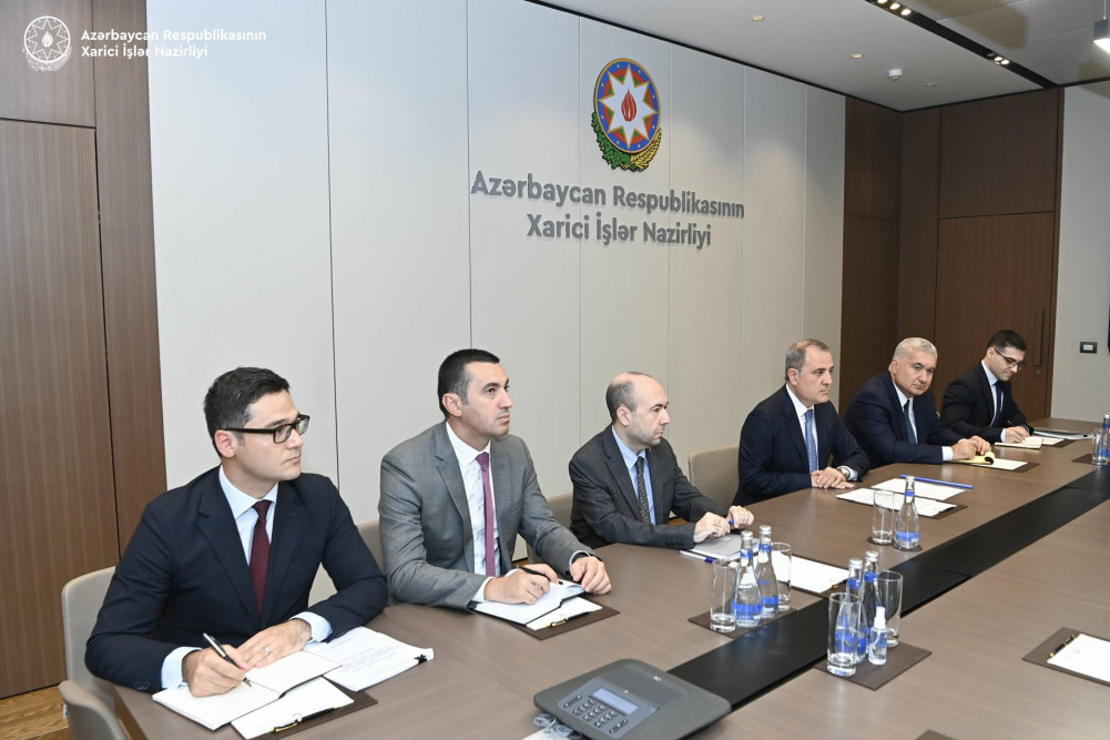 Azərbaycan və Britaniya XİN-ləri arasında siyasi məsləhətləşmələr keçirilib<font color=red> - FOTOLAR</font>