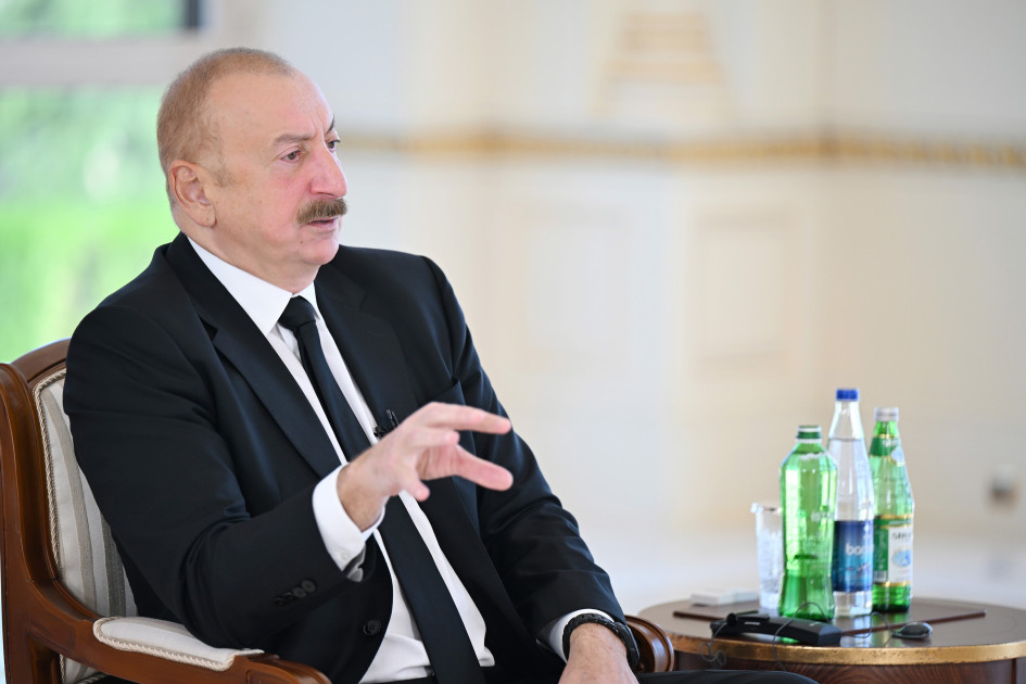 Azərbaycan Prezidenti İlham Əliyev “Əl-Ərəbiyyə” telekanalına müsahibə verib<font color=red> - FOTOLAR</font>