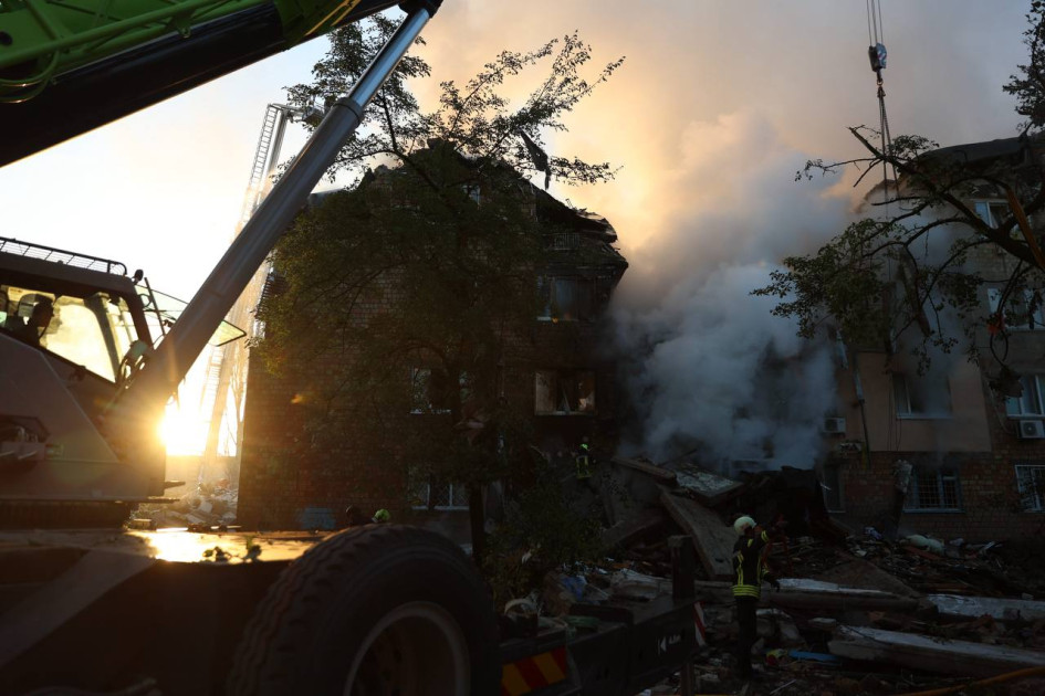 Kiyevə kütləvi hava zərbələri: 4 nəfər həlak olub, 20-dən çox insan yaralanıb<font color='red'> - YENİLƏNİB</font><font color=red> - FOTOLAR</font>