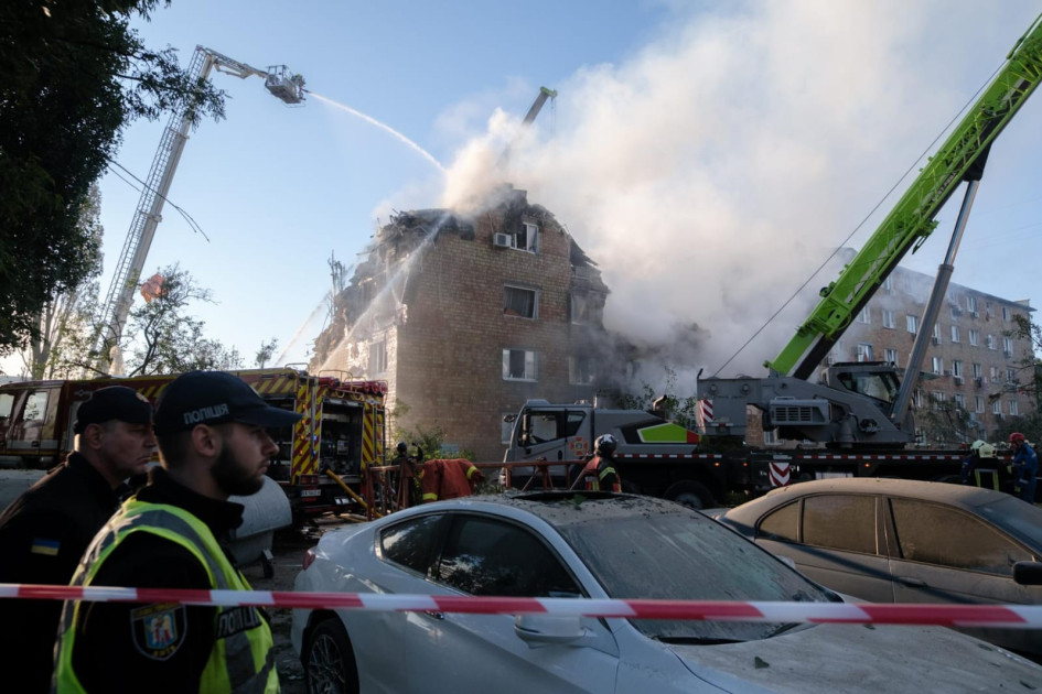 Kiyevə kütləvi hava zərbələri: 4 nəfər həlak olub, 20-dən çox insan yaralanıb<font color='red'> - YENİLƏNİB</font><font color=red> - FOTOLAR</font>