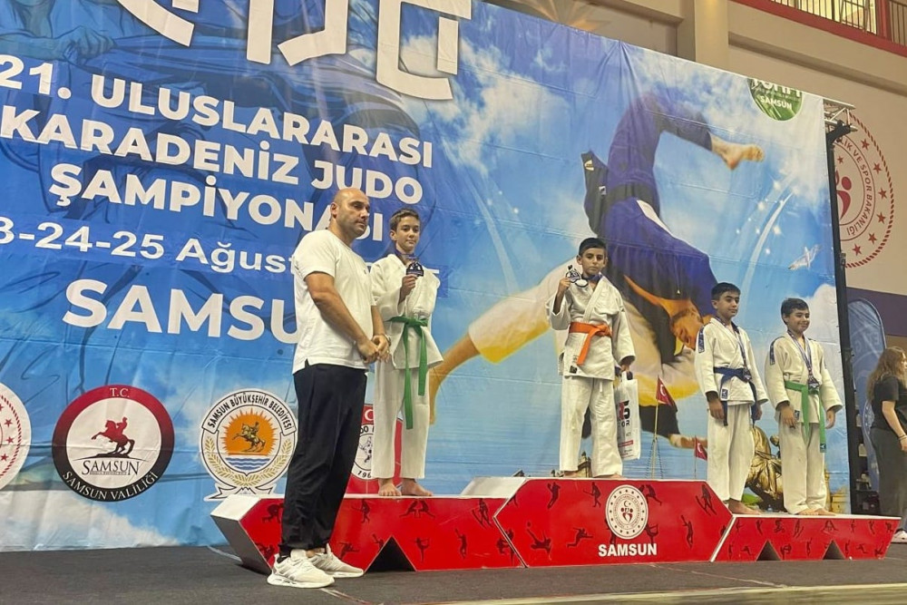 Naxçıvanlı cüdoçular Türkiyədə keçirilən beynəlxalq turniri uğurla tamamlayıblar<font color=red> - FOTOLAR</font>