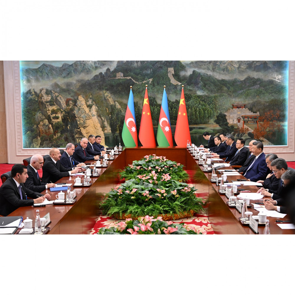 Tiencin şəhərində Azərbaycan Prezidenti İlham Əliyevin Çinin Sədri Si Cinpin ilə görüşü olub<font color=red> - FOTOLAR</font>