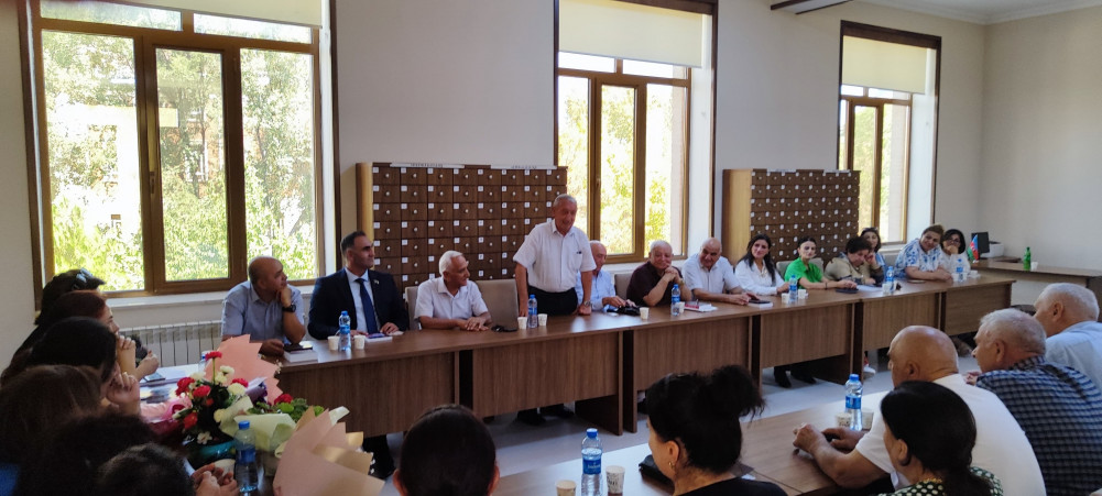 Naxçıvan radiosunun əməkdaşı Təranə Arifqızının “Keçidlər” kitabının təqdimatı olub<font color=red> - FOTOLAR</font>