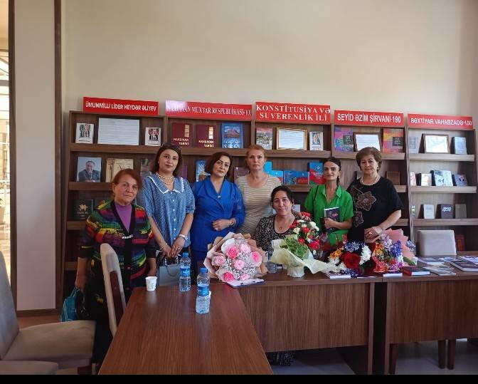 Naxçıvan radiosunun əməkdaşı Təranə Arifqızının “Keçidlər” kitabının təqdimatı olub<font color=red> - FOTOLAR</font>