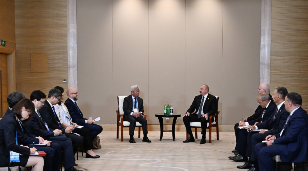 Prezident İlham Əliyev Tiencində Asiya İnfrastruktur İnvestisiya Bankının prezidenti ilə görüşüb<font color=red> - FOTOLAR</font>