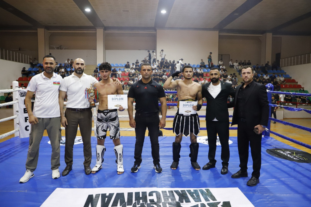 Naxçıvan şəhərində kikboks üzrə döyüş gecəsi keçirilib <font color=red> - FOTOLAR</font>