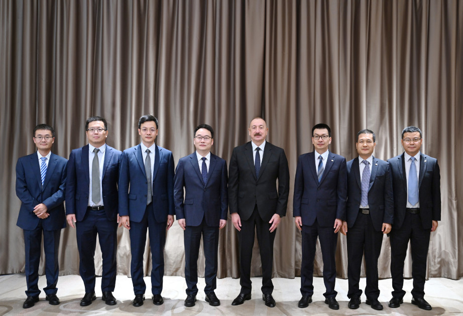 Prezident İlham Əliyev Tiencin şəhərində “Powerchina group” şirkətlər qrupunun icraçı vitse-prezidenti ilə görüşüb<font color=red> - FOTOLAR</font>