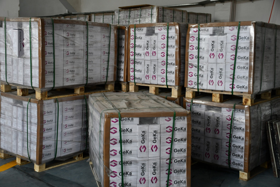 Azərbaycan Özbəkistana elektrod ixracına başlayıb<font color=red> - FOTOLAR</font>