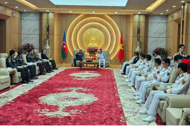 Zakir Həsənov Vyetnam HDQ Komandanlığında olub<font color=red> - FOTOLAR</font>