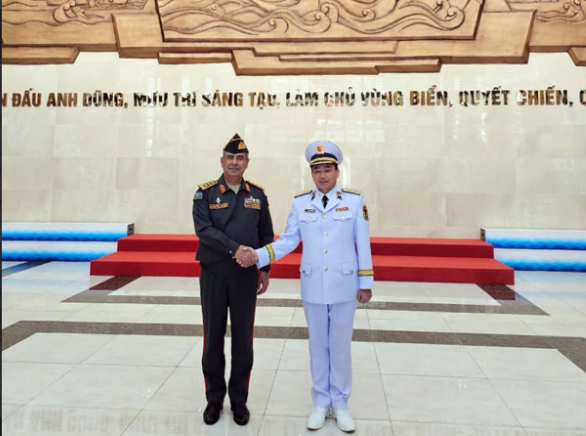 Zakir Həsənov Vyetnam HDQ Komandanlığında olub<font color=red> - FOTOLAR</font>