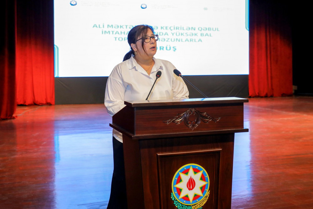 Naxçıvanda qəbul imtahanında yüksək nəticə  göstərmiş məzunlarla görüş keçirilib<font color=red> - FOTOLAR</font>