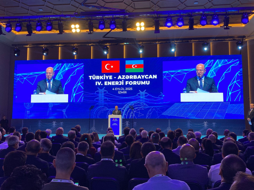 İzmirdə IV Türkiyə-Azərbaycan Enerji Forumu işə başlayıb<font color=red> - FOTOLAR</font>