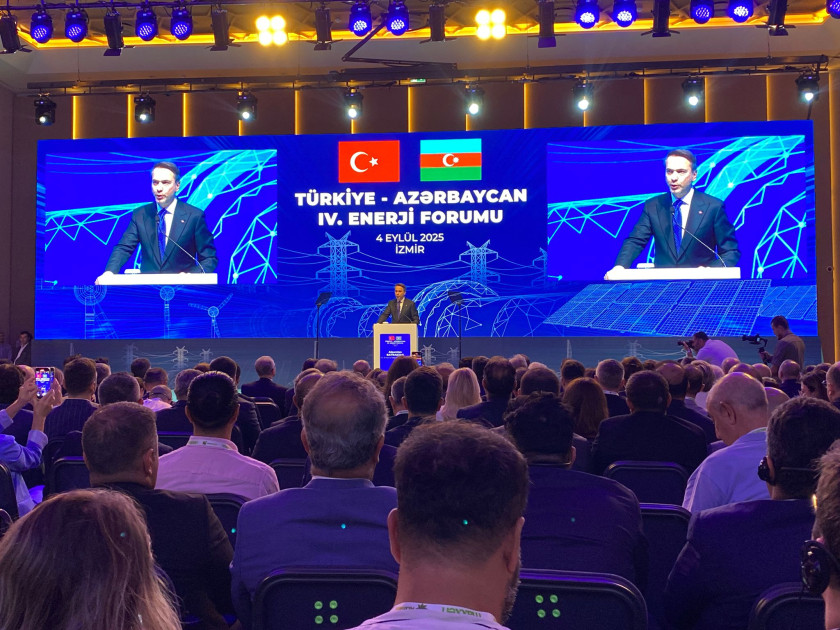 İzmirdə IV Türkiyə-Azərbaycan Enerji Forumu işə başlayıb<font color=red> - FOTOLAR</font>