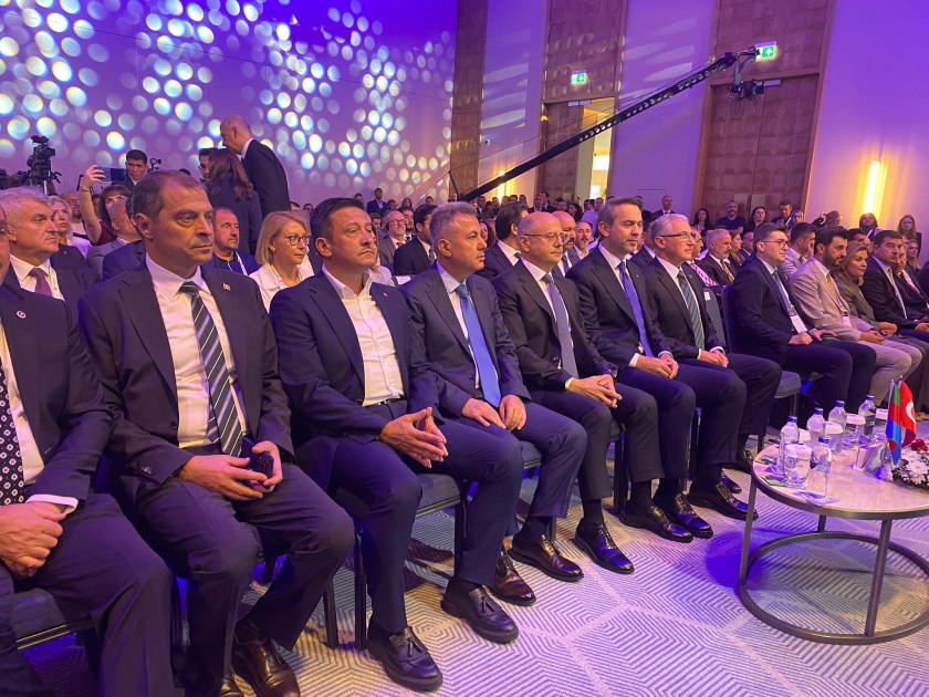 İzmirdə IV Türkiyə-Azərbaycan Enerji Forumu işə başlayıb<font color=red> - FOTOLAR</font>