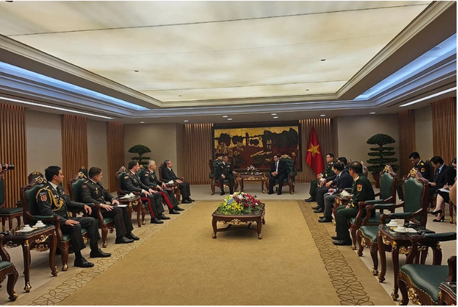 Azərbaycanla Vyetnam arasında hərbi təlim sahəsində əməkdaşlıq üzrə "Niyyət məktubu" imzalanıb<font color=red> - FOTOLAR</font>