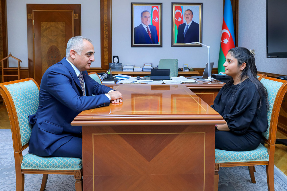 Səlahiyyətli nümayəndə şəhid övladını ali məktəbə qəbul olunması münasibətilə təbrik edib<font color=red> - FOTOLAR</font>