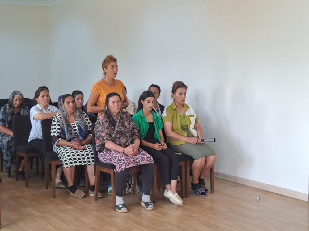 Sədərək rayonunda borclularla profilaktiki görüş keçirilib<font color=red> - FOTOLAR</font>