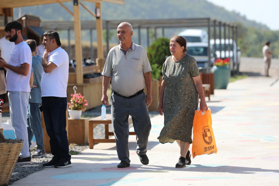 “Laçın həftə bazarı” yerli məhsulların nümunəvi təqdimat məkanına çevrilib<font color=red> - FOTOLAR</font>