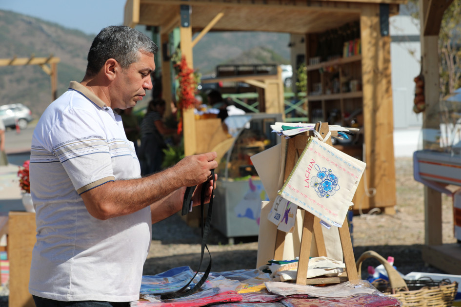 “Laçın həftə bazarı” yerli məhsulların nümunəvi təqdimat məkanına çevrilib<font color=red> - FOTOLAR</font>