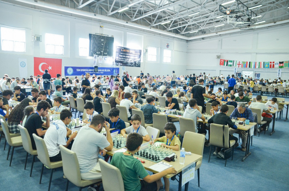 Naxçıvanlı şahmatçılar Bitlisdə keçirilən beynəlxalq turnirdə iştirak ediblər<font color=red> - FOTOLAR</font>