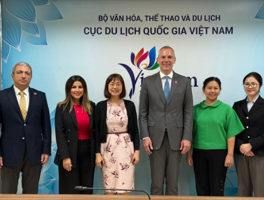 Azərbaycan və Vyetnam arasında turizm əməkdaşlığı müzakirə olunub<font color=red> - FOTOLAR</font>